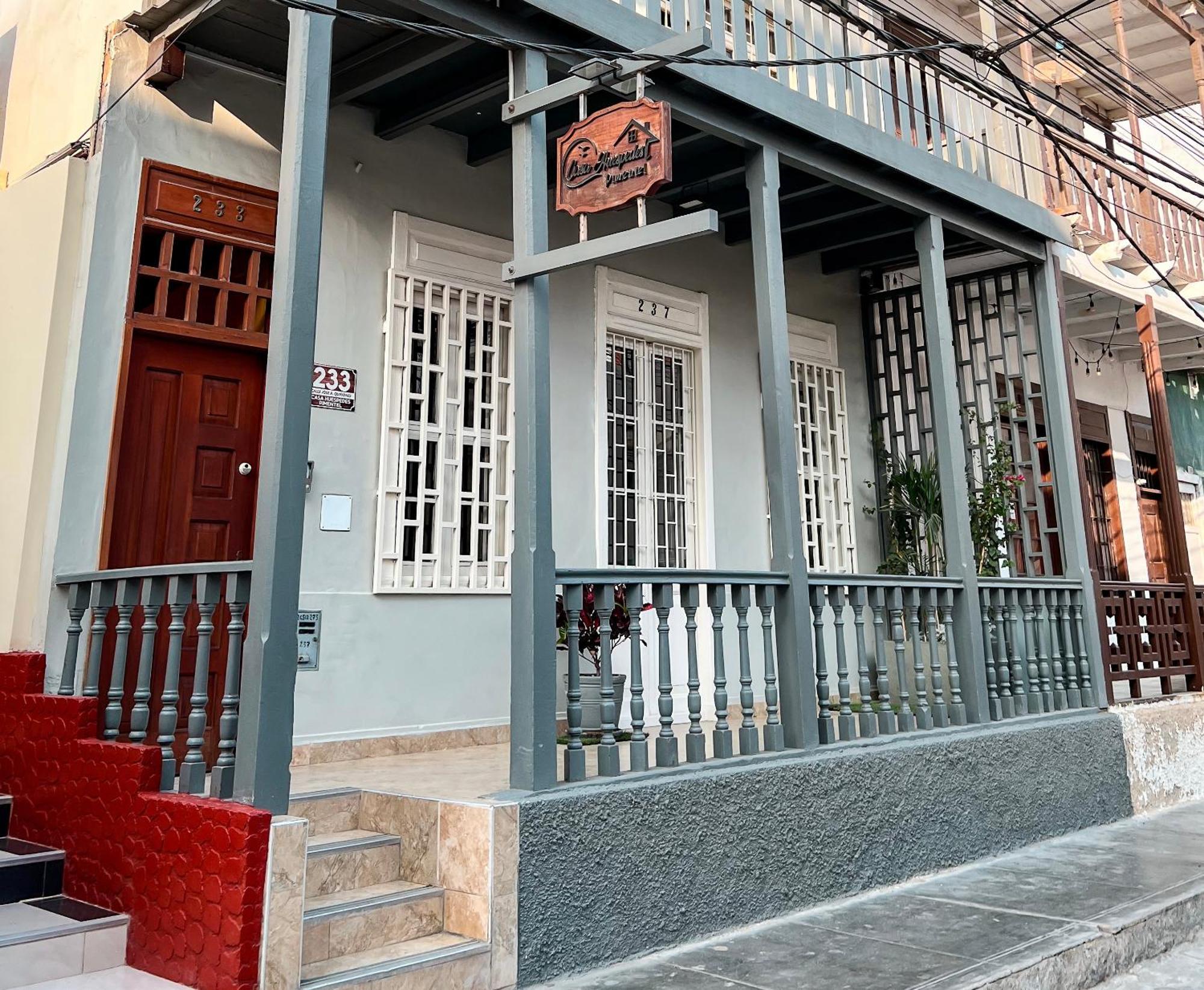 Bed and breakfast Casa Huéspedes Pimentel Extérieur photo