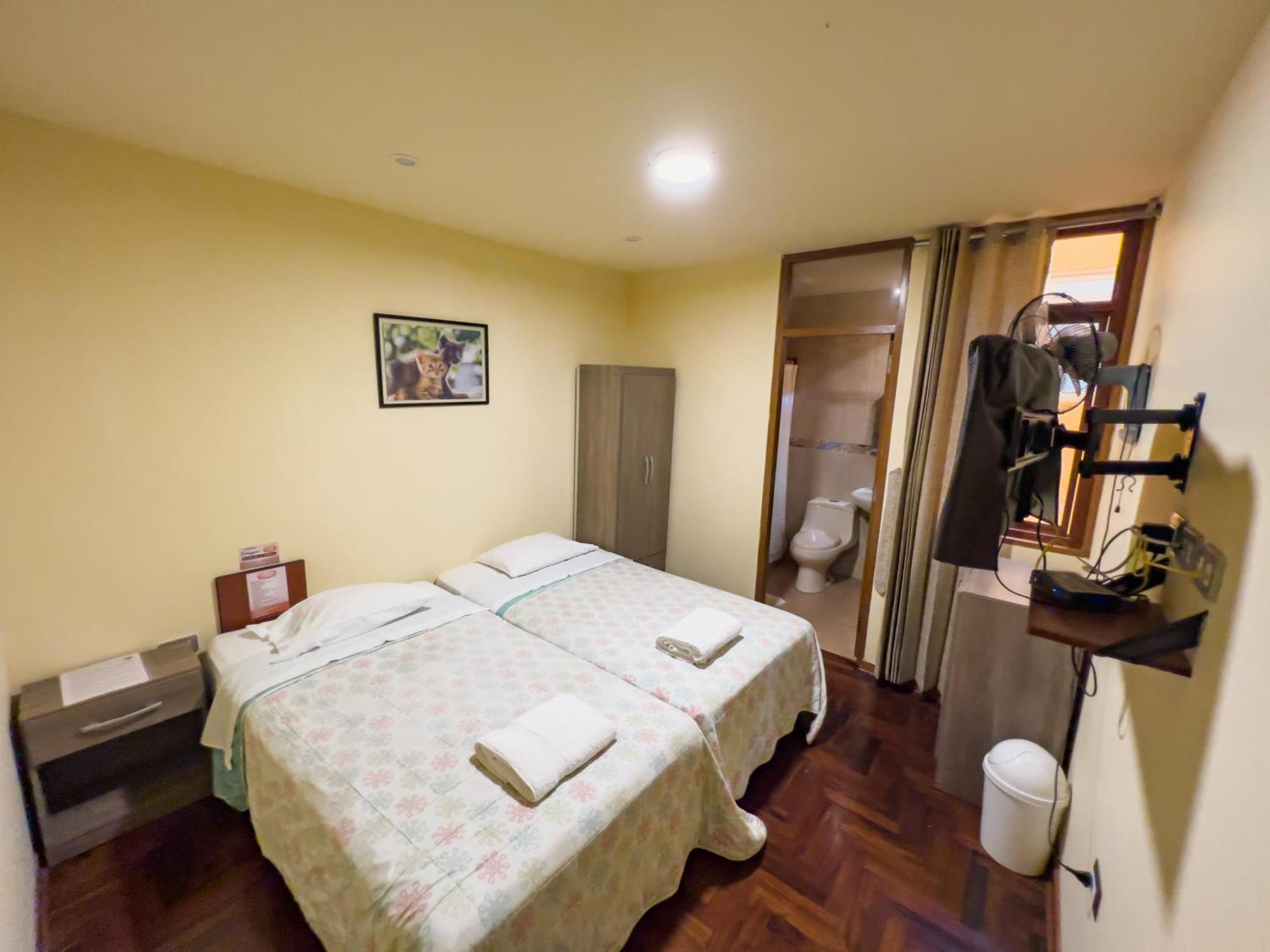 Bed and breakfast Casa Huéspedes Pimentel Extérieur photo