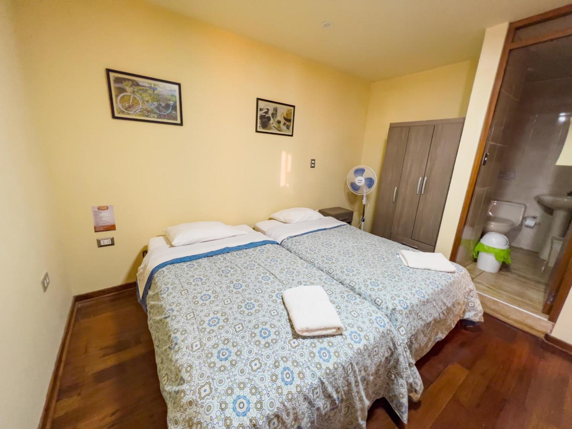 Bed and breakfast Casa Huéspedes Pimentel Extérieur photo