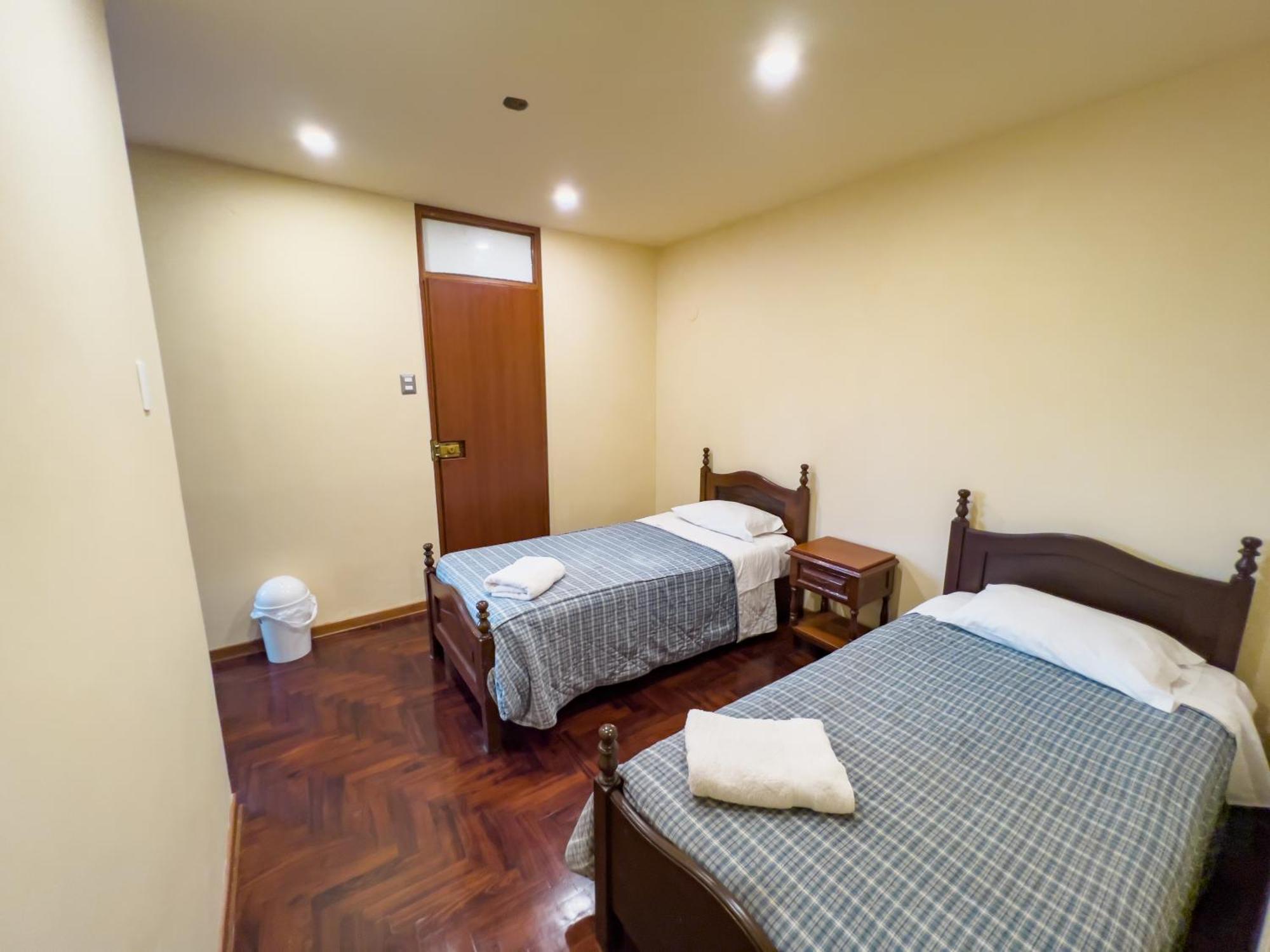 Bed and breakfast Casa Huéspedes Pimentel Extérieur photo