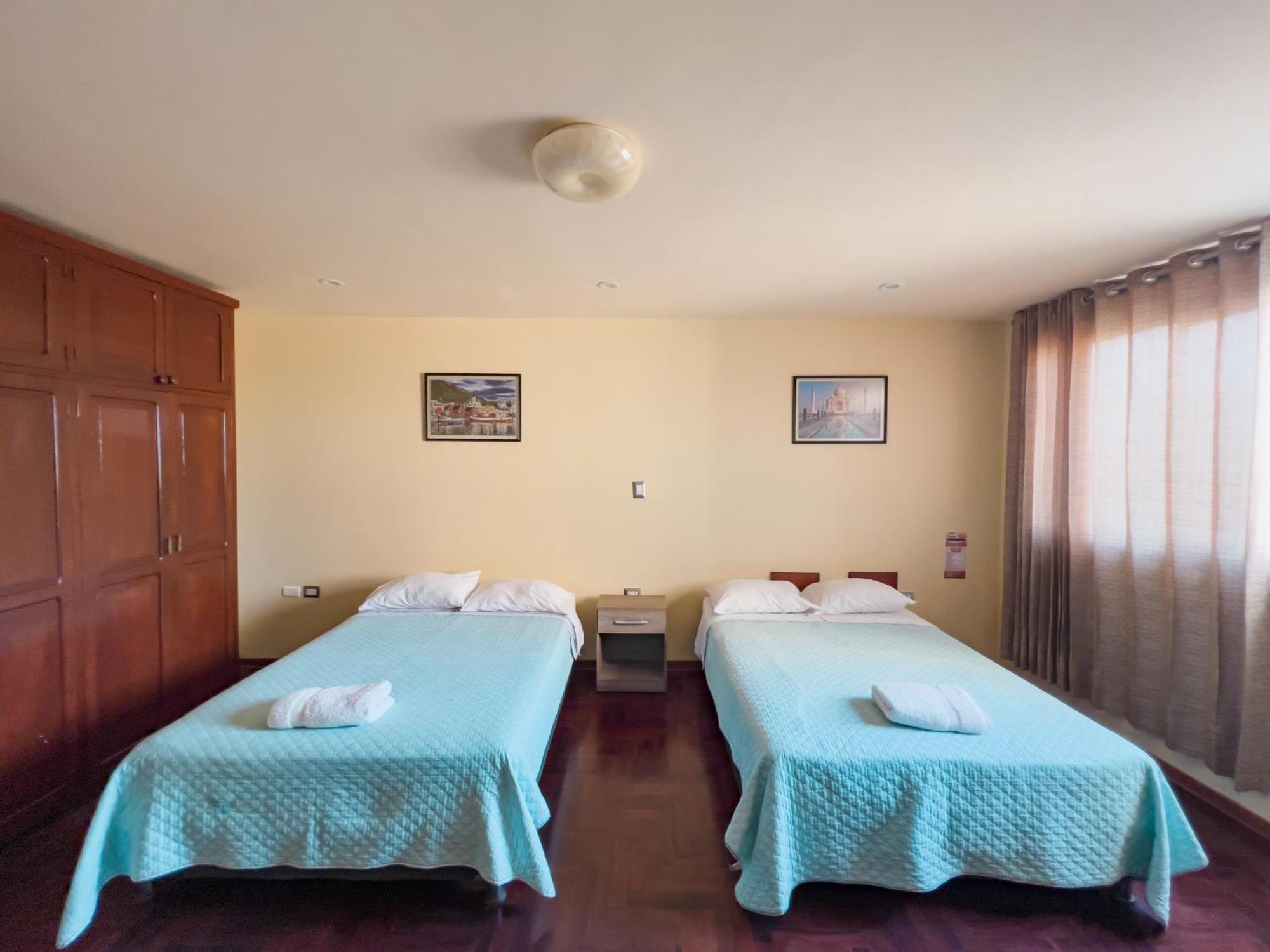 Bed and breakfast Casa Huéspedes Pimentel Extérieur photo