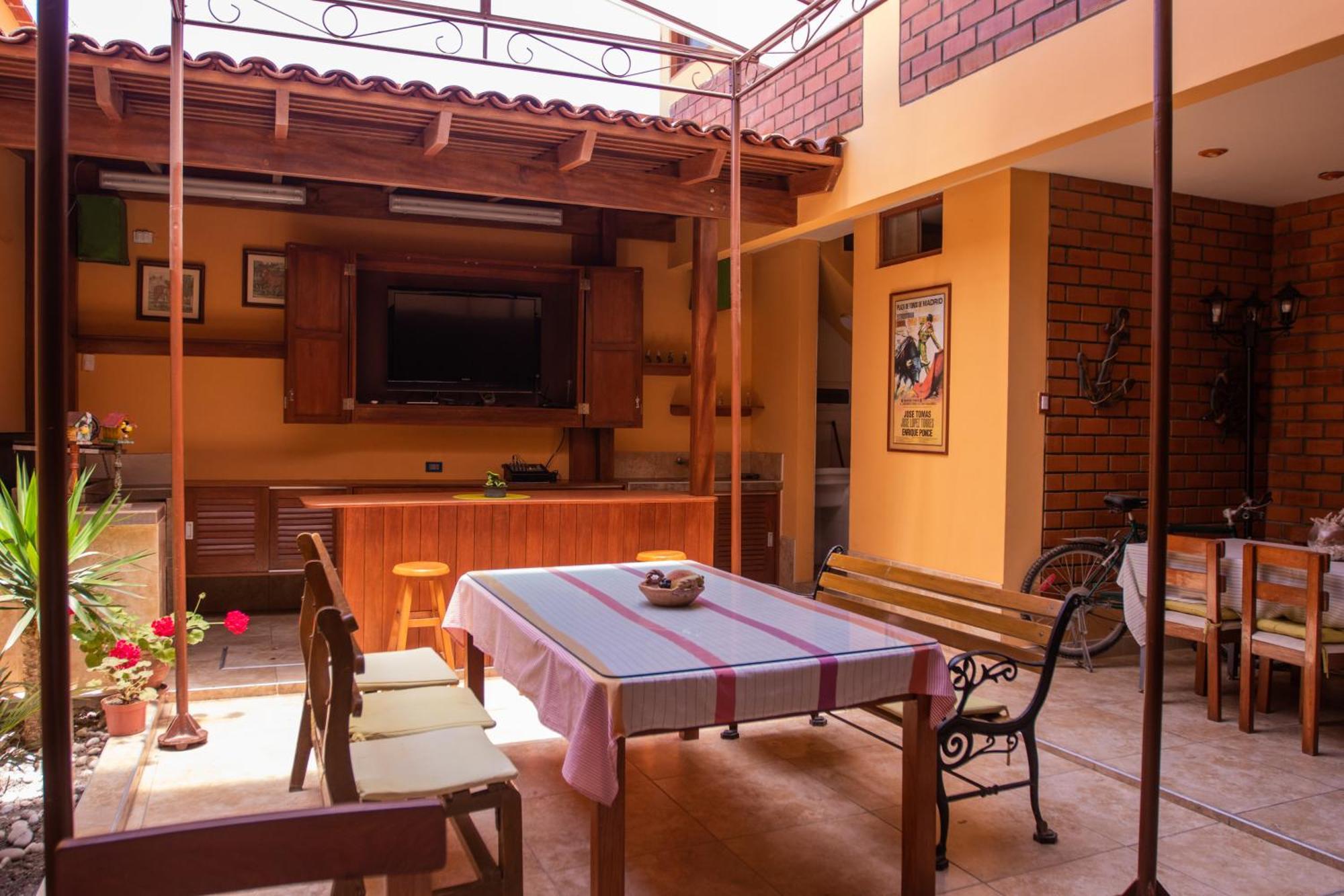 Bed and breakfast Casa Huéspedes Pimentel Extérieur photo